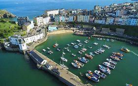 Four Seasons - 2 Bedroom Apartment - Tenby